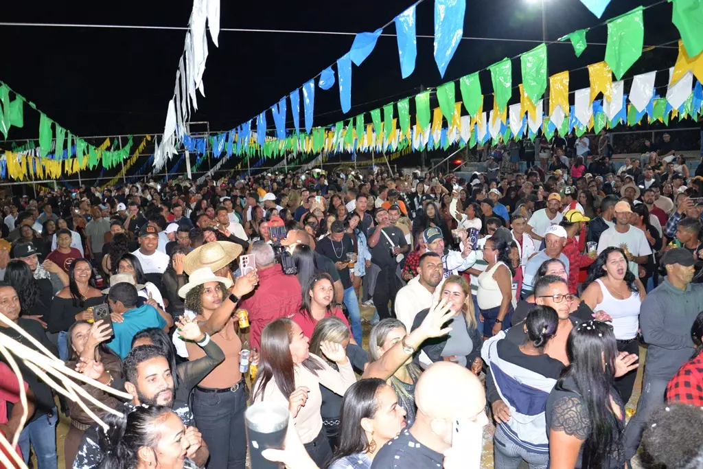 Com apoio da Prefeitura, Barrocão de Baixo vivencia três dias de festa com tradicional Arraiá Xamego Bom de São Pedro